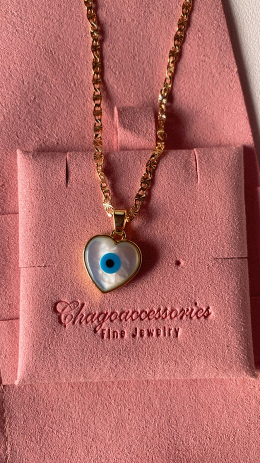 Heart ojito necklace
