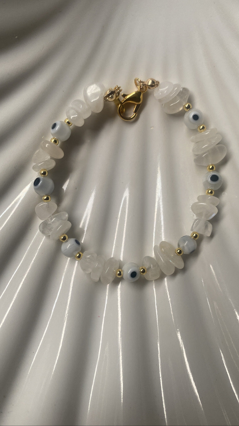Moonstone white ojito bracelet