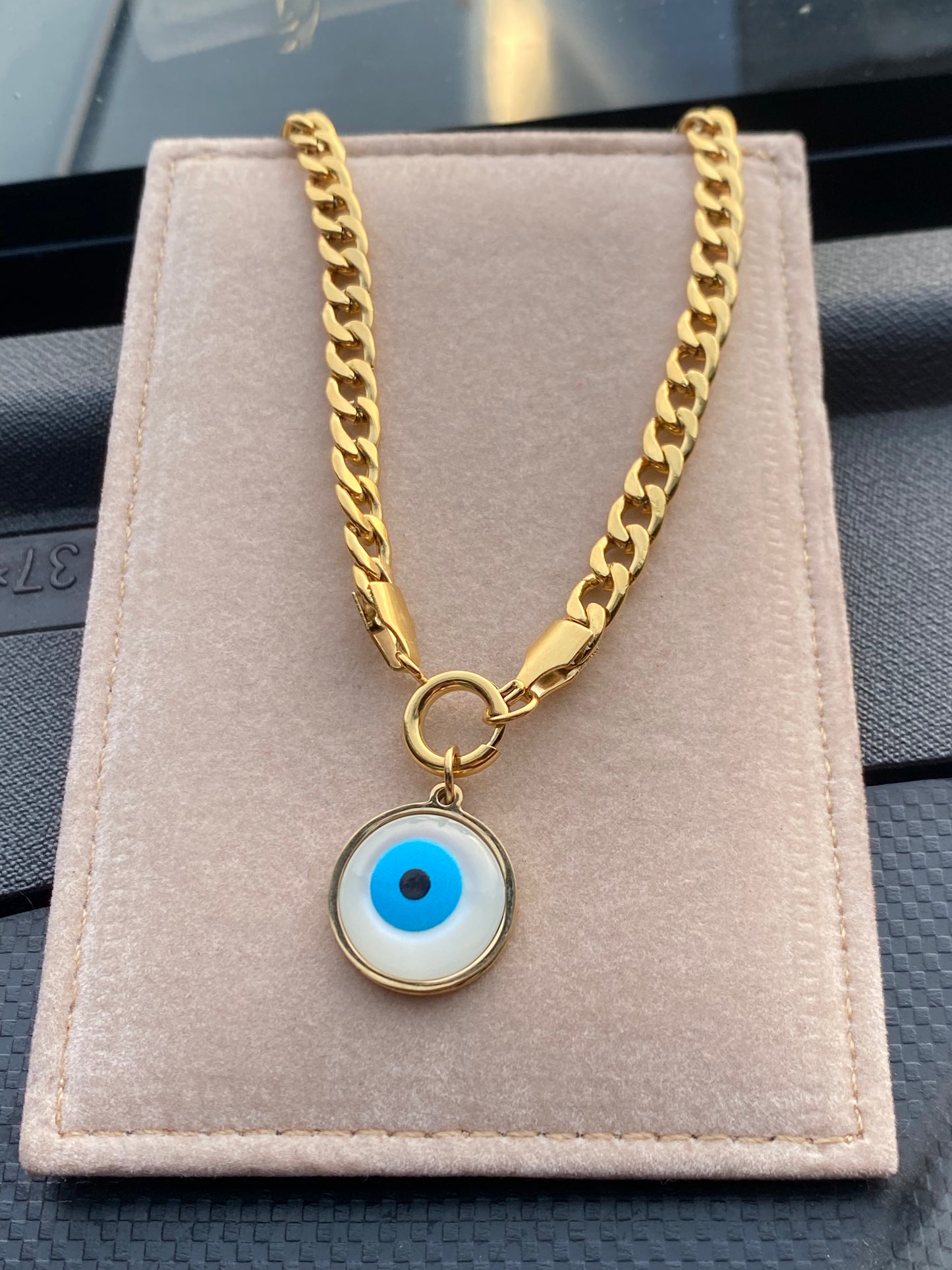 Stainless steel ojo necklace